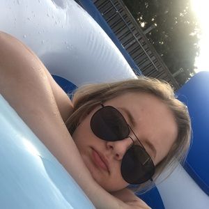 Meet your Posher, Katie